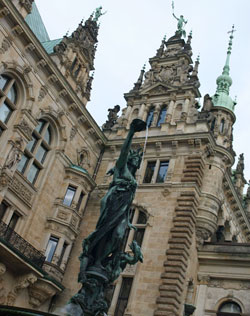 hamburg-courtyard